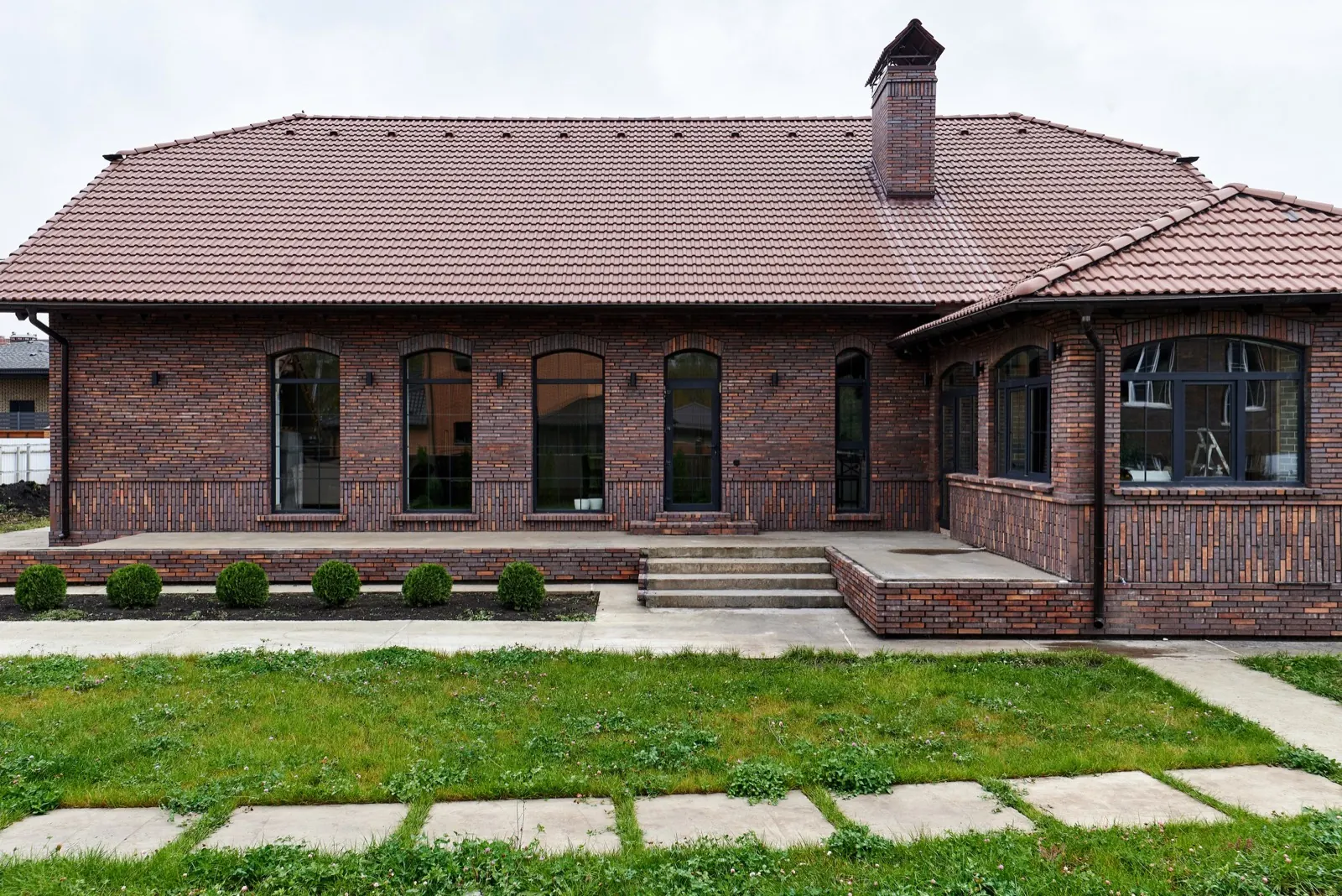 Частный дом из красного клинкера, Тула